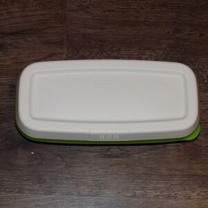 Rubbermaid FreshWorks Produce Saver Medium Rectangle White Green Good Condition